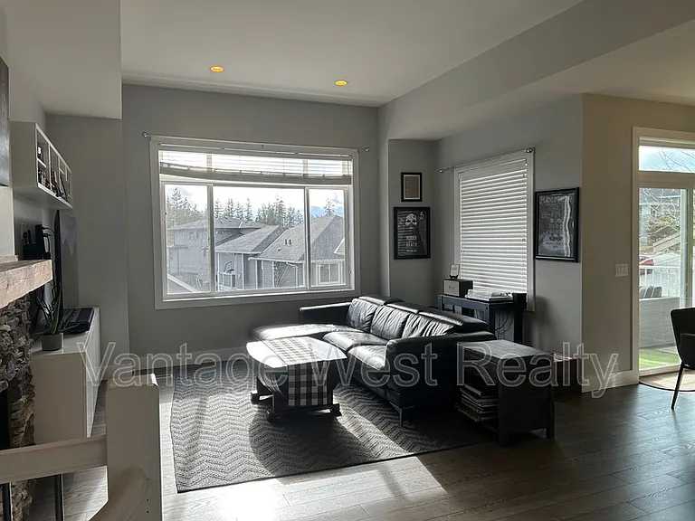 284A Upper Canyon Dr N — Photo 9