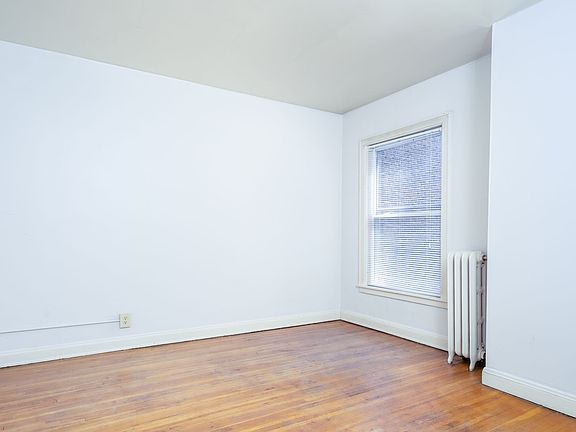 5th image of 3500 Dupont Ave S #208