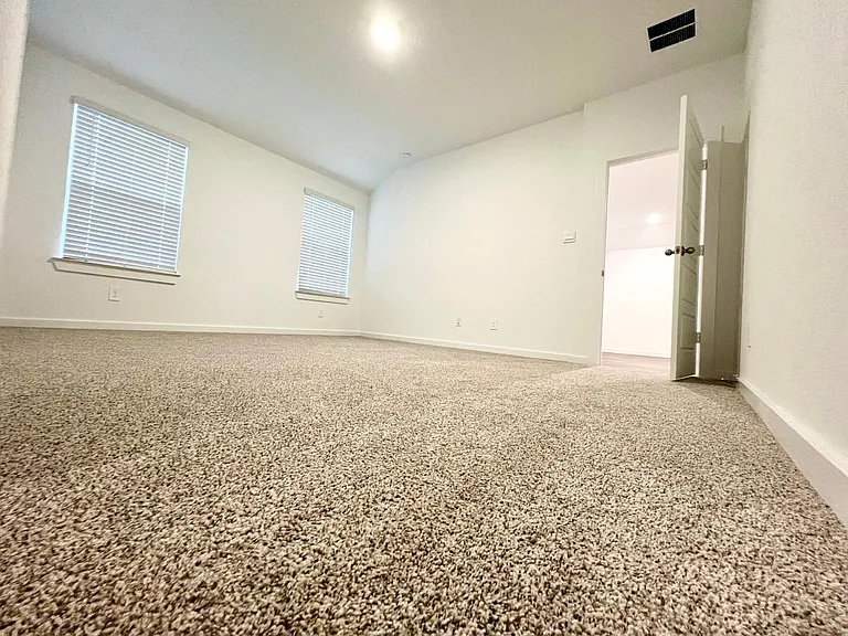 1122 Briscoe Ct — Photo 30