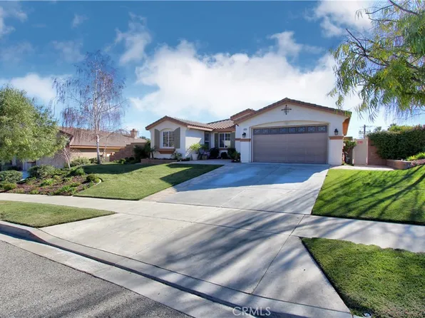 31825 Oak Wood Cir, Yucaipa, CA 92399