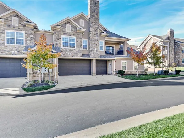 16018 Fontana St #230, Overland Park, KS 66085