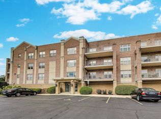 1200 S Prospect Ave Unit 108, Elmhurst, IL