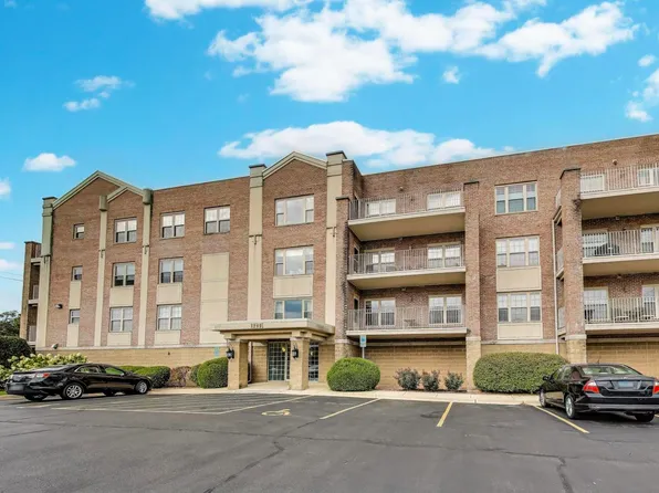 1200 S Prospect Ave Unit 108, Elmhurst, IL 60126