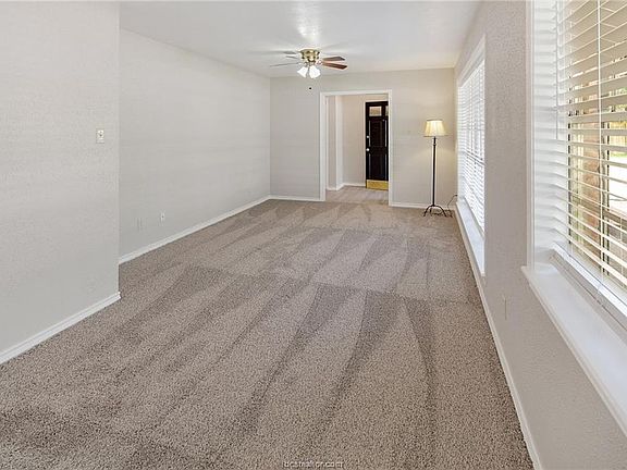 5th image of 1202 Austin Ave