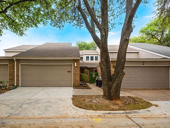 3rd image of 2703 Meadowstone Ct