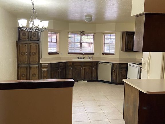4th image of 1201 Lawrence Ct NE #1