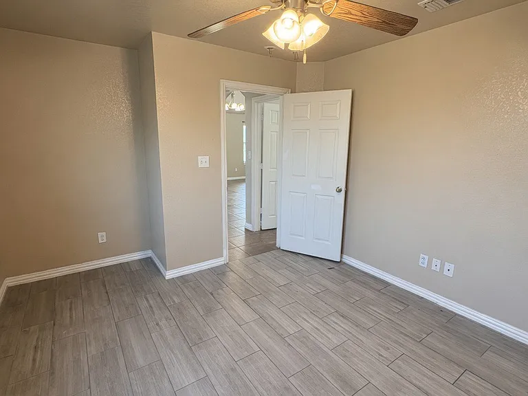 673 S Heights Dr — Photo 13