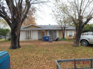 311 Spring Branch Ln, Kennedale, TX 76060