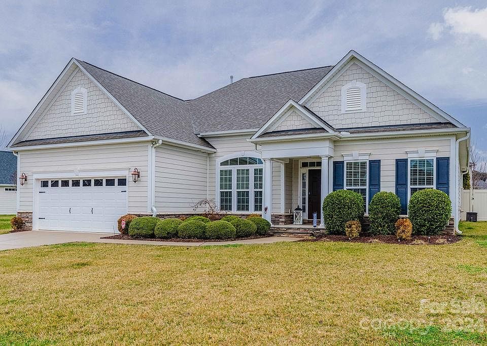 1st image of 945 Brookdale Ln
