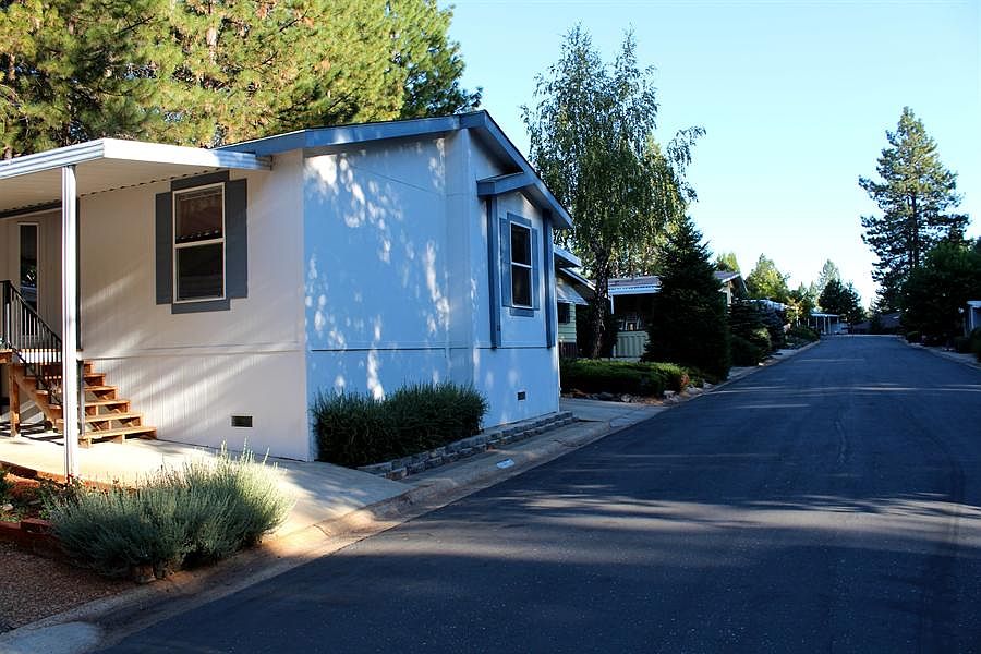 1st image of 10 Wendy Cir