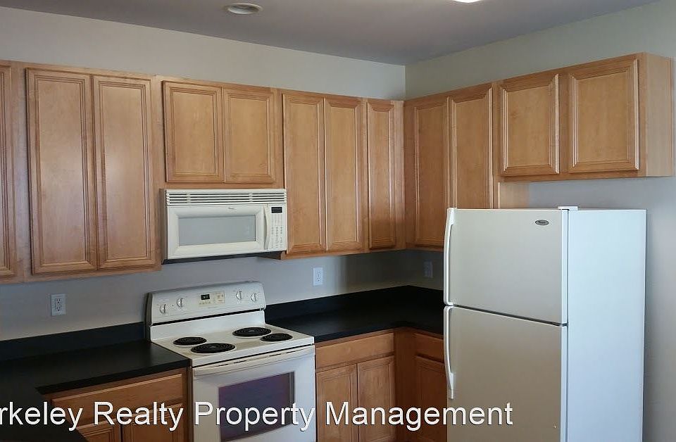 1st image of 4486 Eaglebrook Dr
