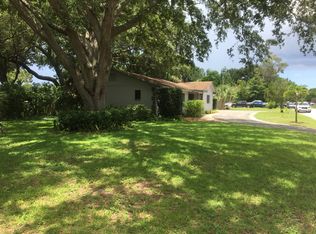 456 Rotary Pl NE, Saint Petersburg, FL 33703