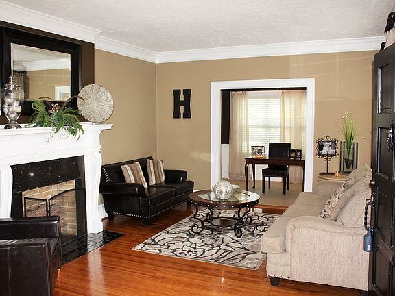 Living Room & Florida Room