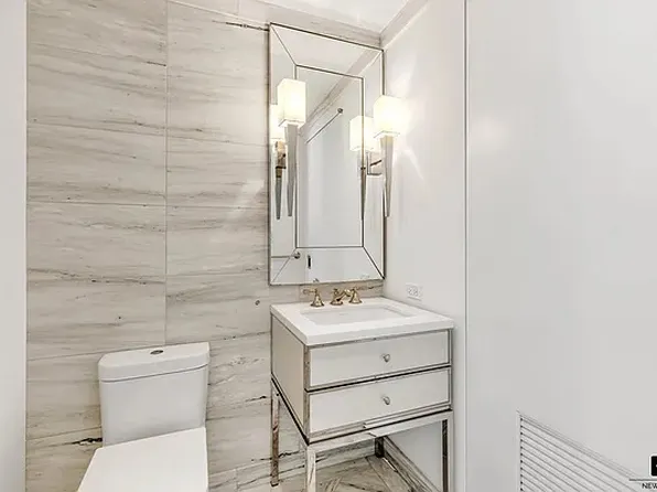 212 Warren Street image 11 of 21