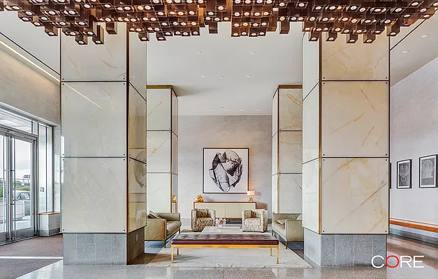 Rented by CORE | media 21