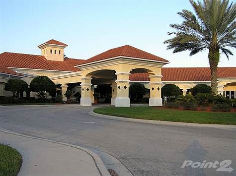 3 Royal Club Front