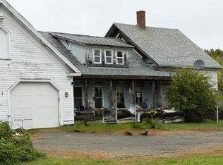 371 Main Rd, Charleston, ME 04422