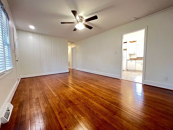 5th image of 1920 Eastway Dr