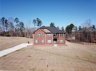 295 Navarre Dr, Fayetteville, GA 30214