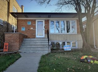 5855 W 64th St, Chicago, IL 60638