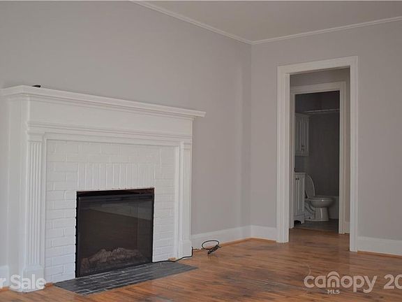 5th image of 602 W Garrison Blvd