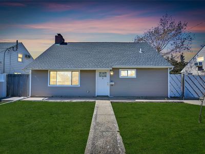 21 N Emerson Avenue, Copiague, NY, 11726