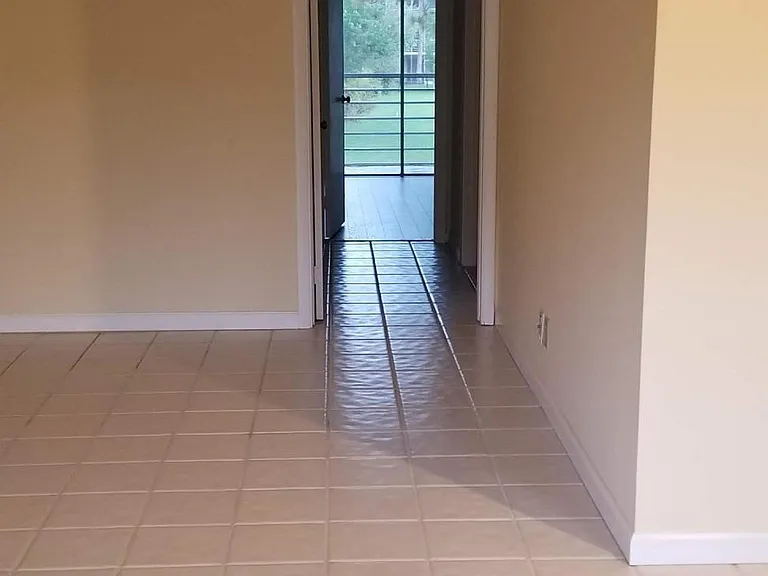 2000 Springdale Blvd #203 — Photo 6