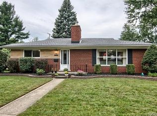 8871 Russell St, Livonia, MI 48150