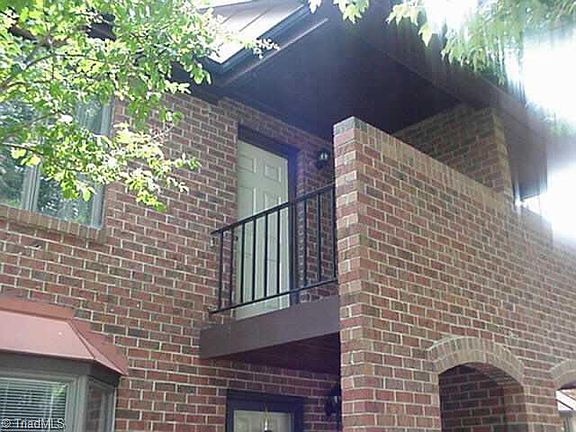 4th image of 405 Fulton St Unit A