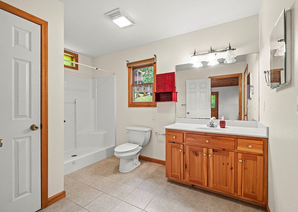 13th image of this home