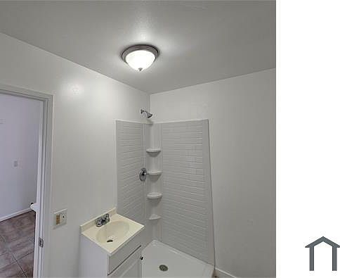 5th image of 2284 Kearney Ave #4
