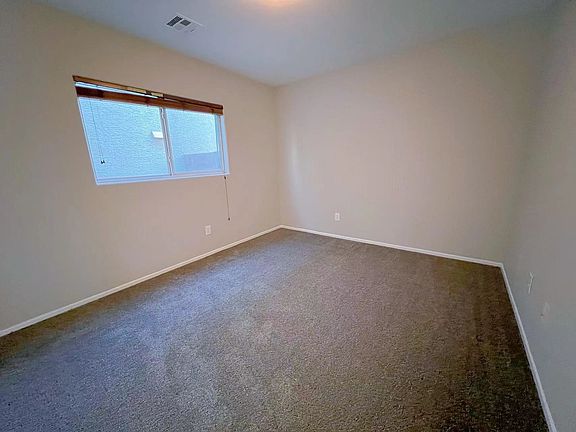 5th image of 15 Harbor Pines Ct