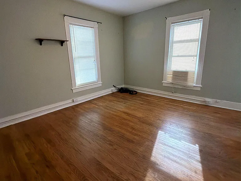 184 Highland Ave — Photo 27