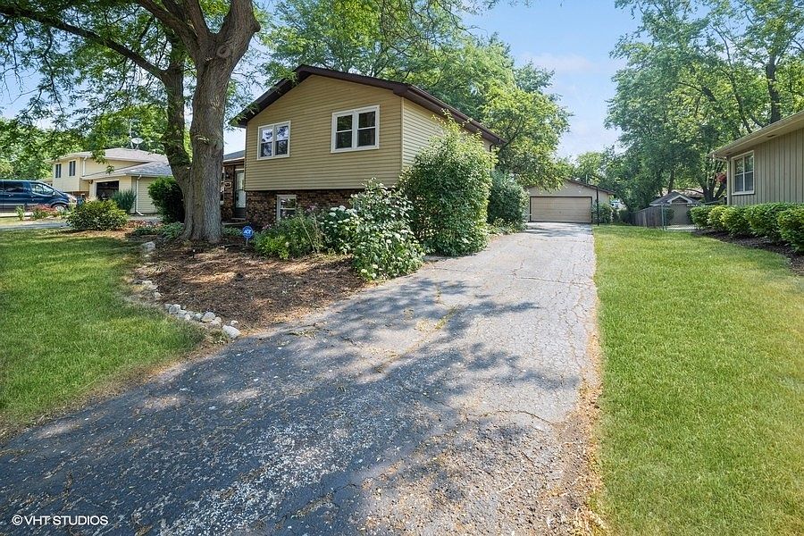 1st image of 685 Renee Dr