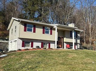 3 Roselli Ave, Lafayette, NJ 07848