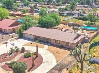 13238 Topsanna Rd, Apple Valley, CA 92308