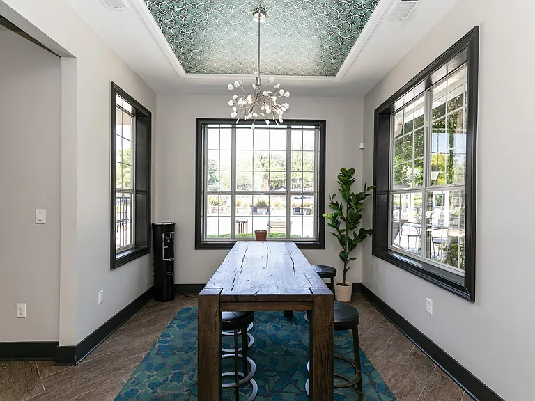 Seating Area in Willowest in Collier Hills in Atlanta, GA 30318