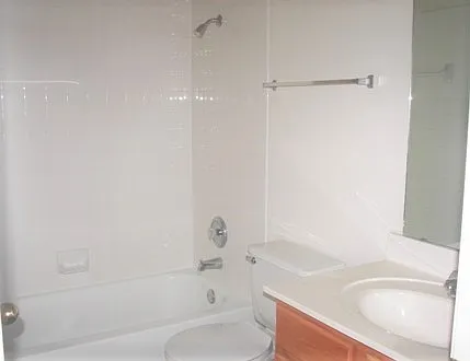 3 bed, 2052 sqft, $1,650 — Photo 4