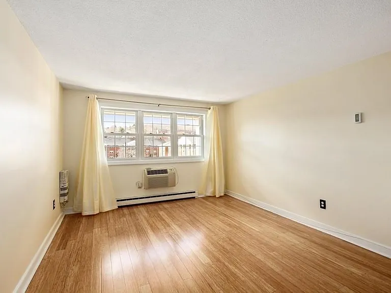 8 Old Colony Ln #10 — Photo 9
