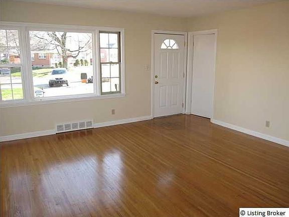 2nd image of 3016 Nadina Dr