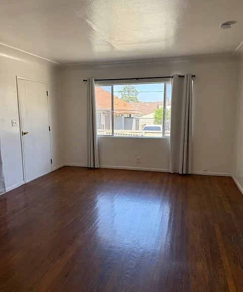2512 W Alhambra Rd #1/2 — Photo 6