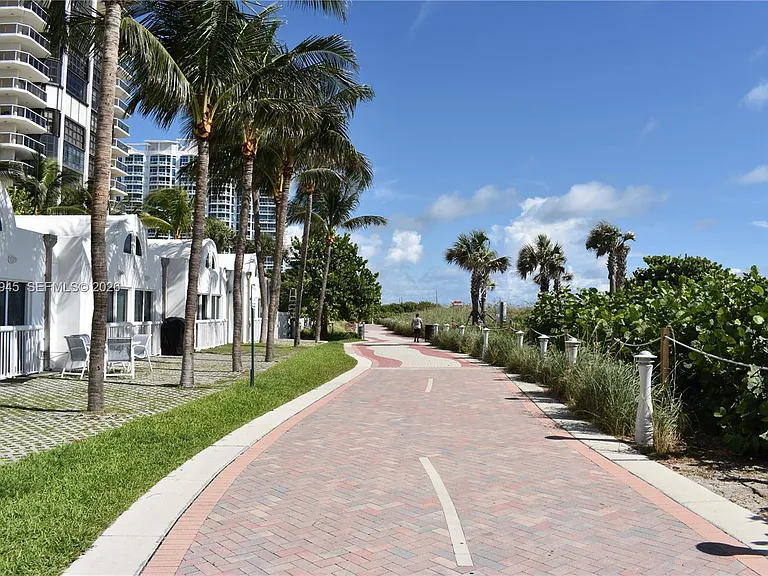 6365 Collins Ave #3804 — Photo 14