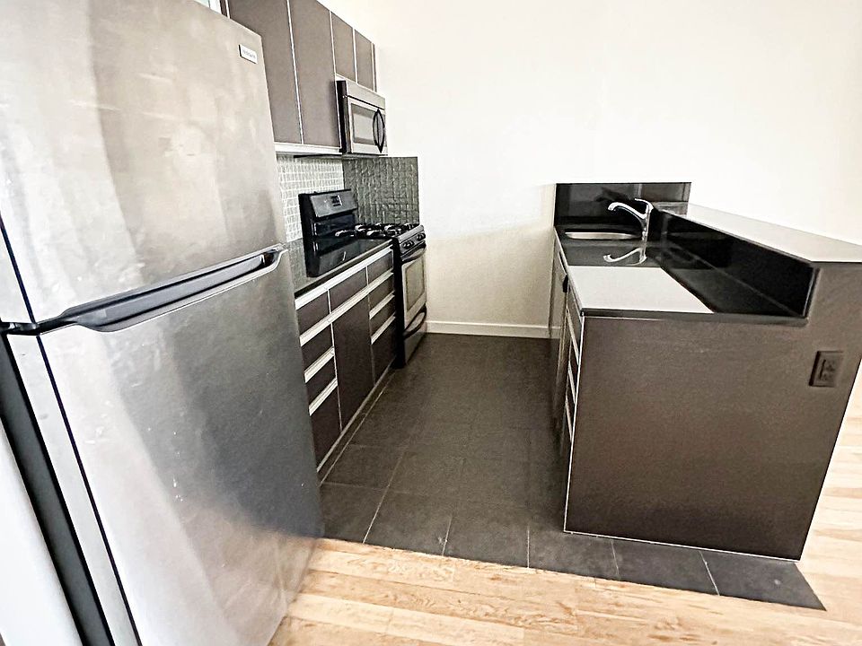 1st image of 143-20 Hoover Ave #1