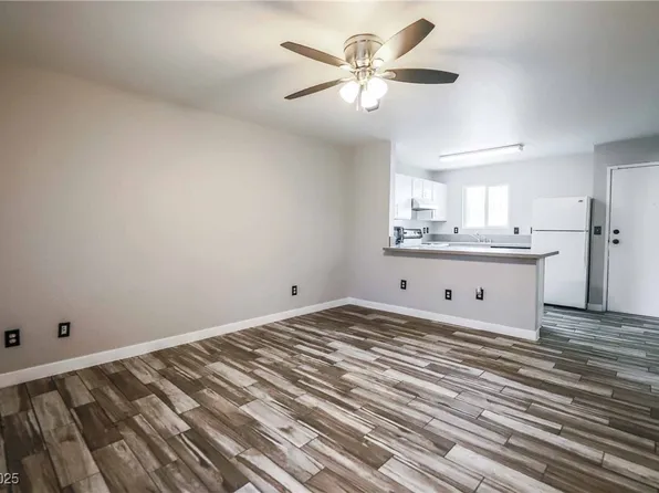 5326 Swenson St #61, Las Vegas, NV 89119