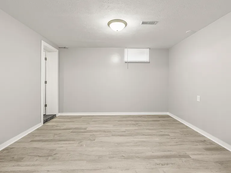 3704 Arbor St — Photo 32