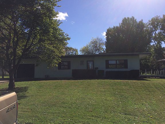 3rd image of 12 Mariposa Ct