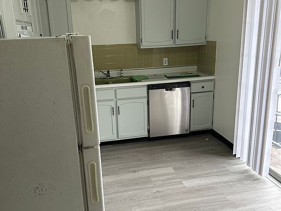 4th image of 8280 Southern Blvd APT 4
