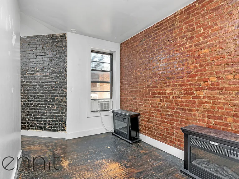 167 Starr St #3R — Photo 2