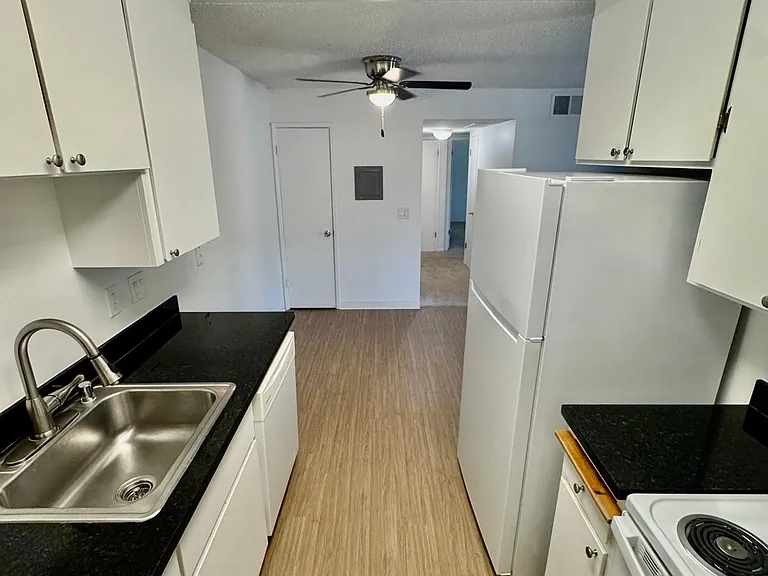 450 Alameda Del Prado #I — Photo 1