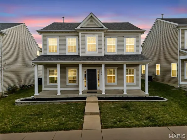 2018 Village Glen Dr, Wentzville, MO 63385